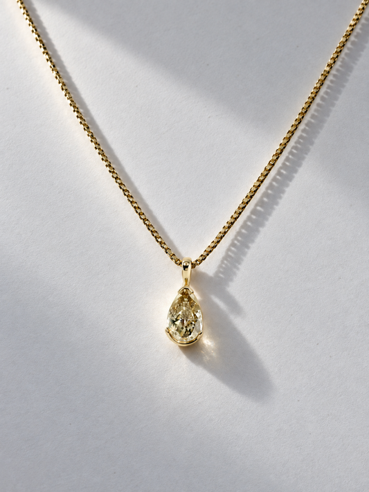 The Ákwá Pendant
