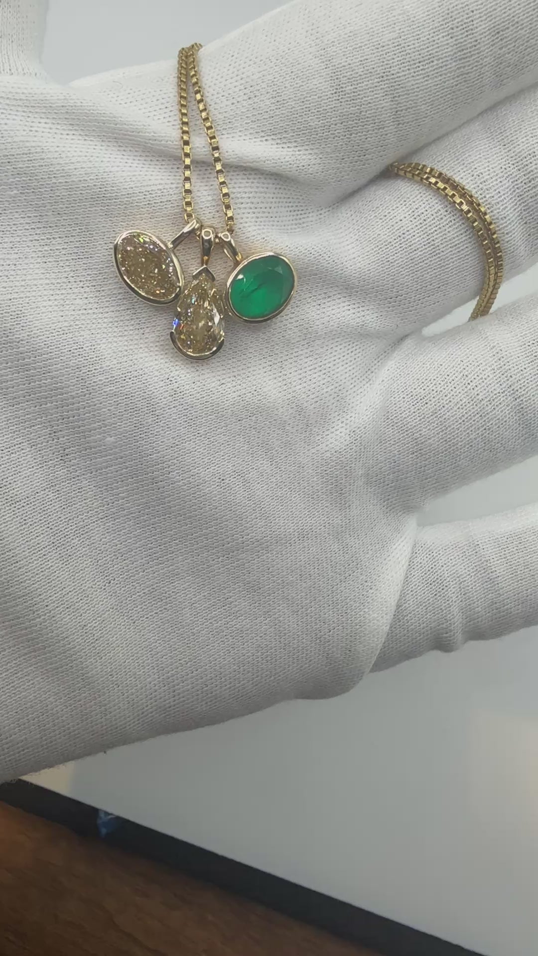 OLA Pendant